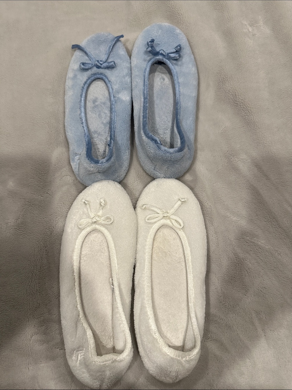 isotoner Plush Ballet Slippers - Light Blue and White